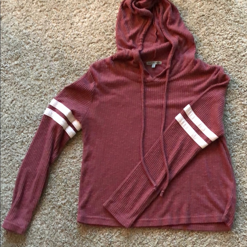 Light maroon crop sweater with hood